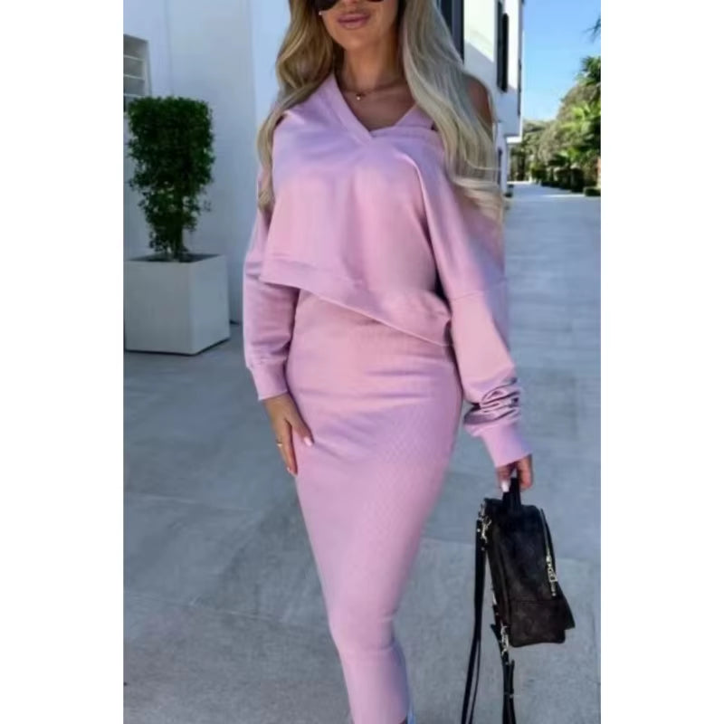 Chic Comfort: Two Piece-Set Knit Dress